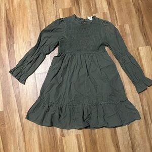 Hayden Girls Olive green smocked dress Long Sleeve EUC